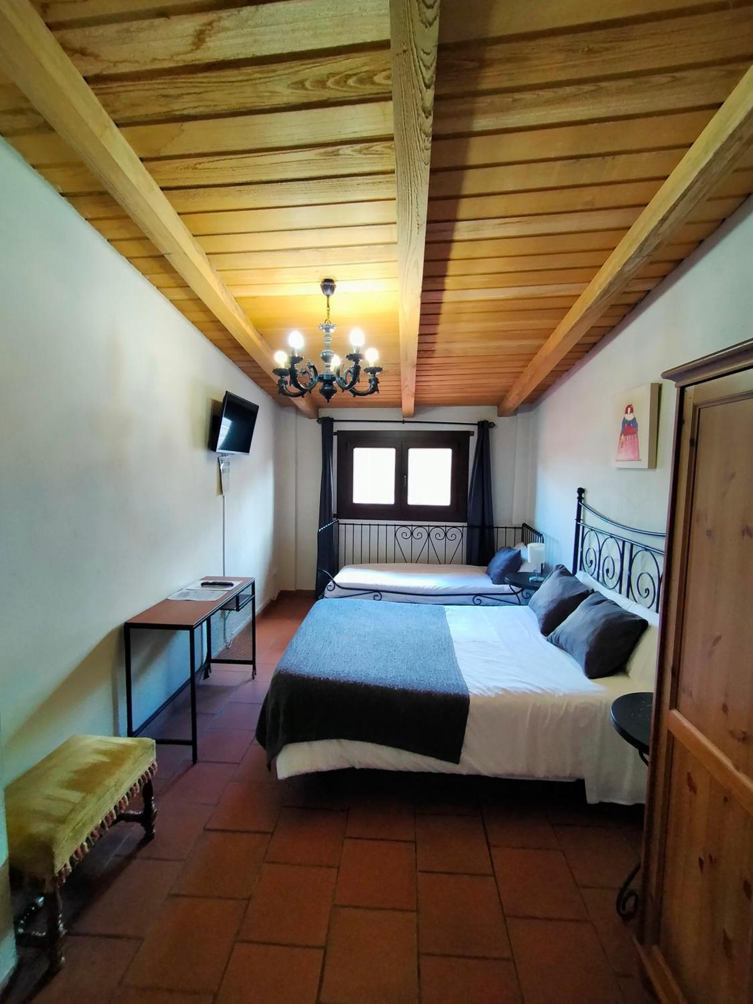 Casa Rural Garrido อาเดมุซ ภายนอก รูปภาพ